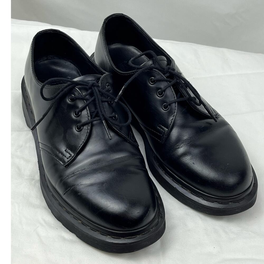 Dr. Martens Women 7 Black AirWair Lace-Up Combat Chunky Grunge Punk Shoes - Picture 1 of 11